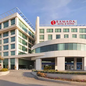 Ramada Hotel&suites By Wyndham Izmir Otel